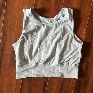 Medium high neck Fabletics sports bra